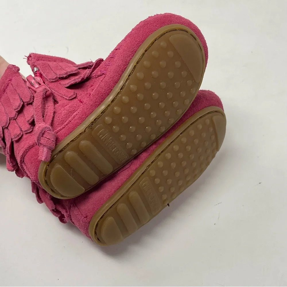 Minnetonka Fringe Leather Pink Booties Size 2